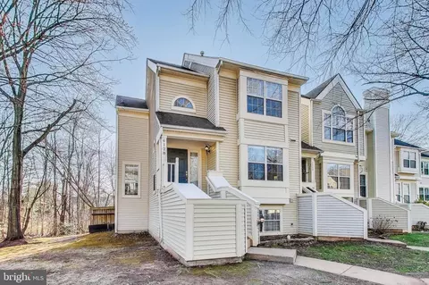 6128 Stonepath Cir, Centreville, VA 20120