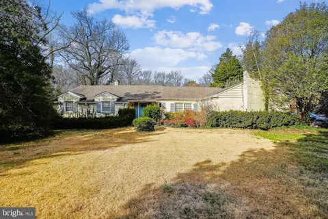 7816 W Boulevard Dr, Alexandria, VA 22308
