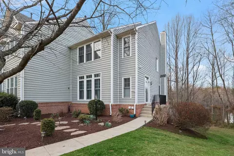 1207 Weatherstone Ct, Reston, VA 20194