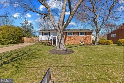 5614 Bouffant Blvd, Alexandria, VA 22311