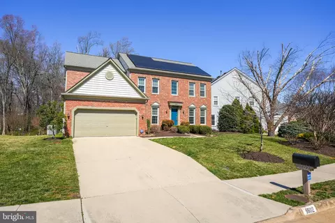 9602 Larkview Ct, Fairfax Station, VA 22039