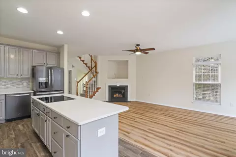 7315 Hampton Manor Pl, Springfield, VA 22150 photo 16