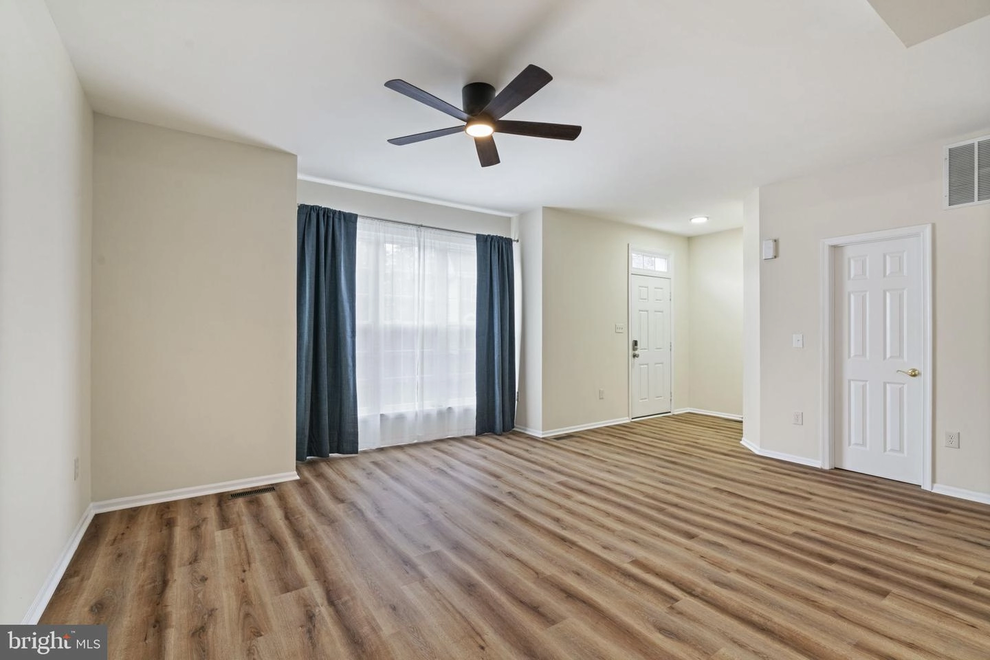 7315 Hampton Manor Pl, Springfield, VA 22150 photo 5