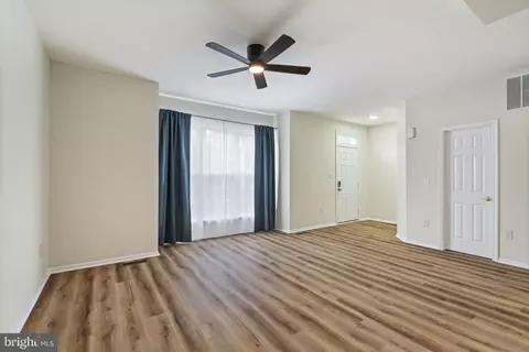 7315 Hampton Manor Pl, Springfield, VA 22150 photo 5