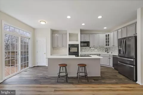 7315 Hampton Manor Pl, Springfield, VA 22150 photo 10