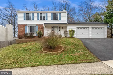 8200 Terra Grande Ave, Springfield, VA 22153
