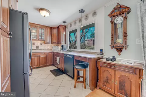 5527 Queensberry Ave, Springfield, VA 22151 photo 10