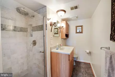 5527 Queensberry Ave, Springfield, VA 22151 photo 29