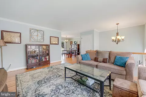 5527 Queensberry Ave, Springfield, VA 22151 photo 5