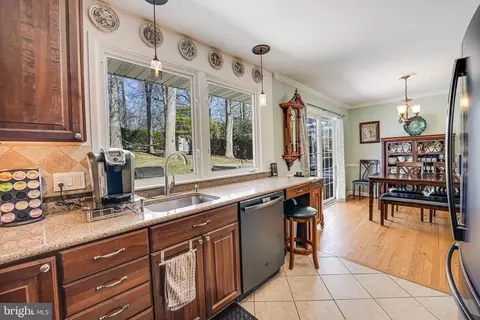 5527 Queensberry Ave, Springfield, VA 22151 photo 14