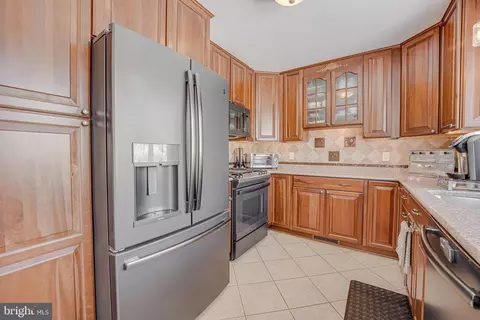 5527 Queensberry Ave, Springfield, VA 22151 photo 12