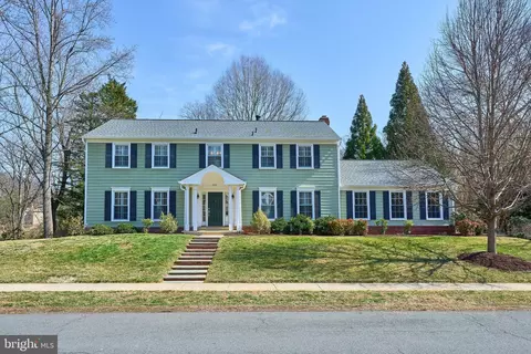 1641 Maddux Ln, Mclean, VA 22101