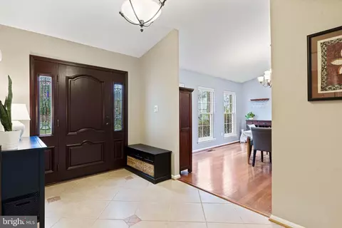 7605 Maritime Ln, Springfield, VA 22153 photo 9