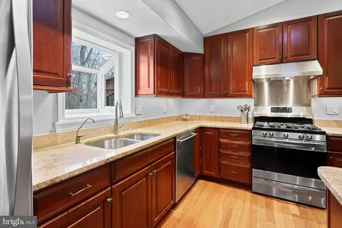 7605 Maritime Ln, Springfield, VA 22153 photo 25