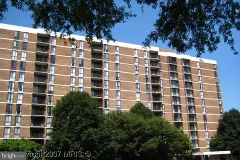 2300 Pimmit Dr #1014, Falls Church, VA 22043