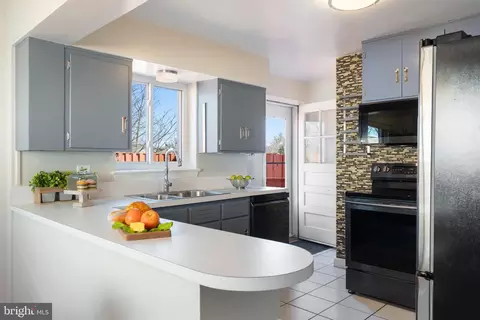 5811 Brunswick St, Springfield, VA 22150 photo 10