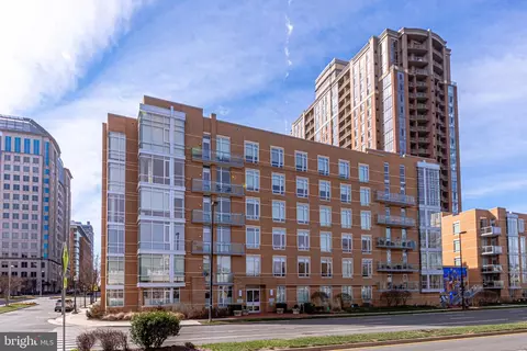 12025 New Dominion Pkwy #509, Reston, VA 20190
