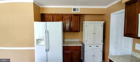 Entry Way - 8701 Shadowlake Way, Springfield, VA 22153 photo 13 of 17