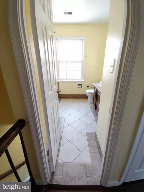 Entry Way - 8701 Shadowlake Way, Springfield, VA 22153 photo 3 of 17