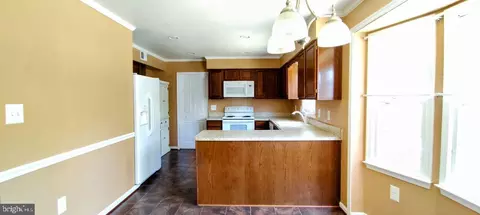 Entry Way - 8701 Shadowlake Way, Springfield, VA 22153 photo 10 of 17