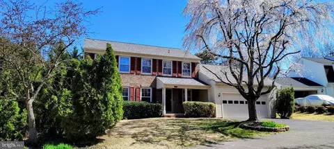 8701 Shadowlake Way, Springfield, VA 22153