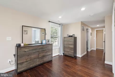 Entry Way - 8412 Great Lake Ln, Springfield, VA 22153 photo 3 of 3