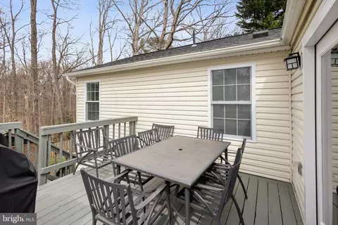 Exterior - 8412 Great Lake Ln, Springfield, VA 22153 photo 4 of 10