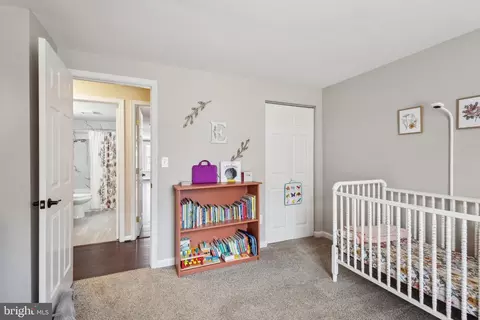 Bedroom - 8412 Great Lake Ln, Springfield, VA 22153 photo 3 of 6
