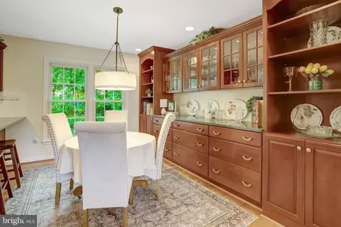 7006 Maple Tree Ln, Springfield, VA 22152 photo 7