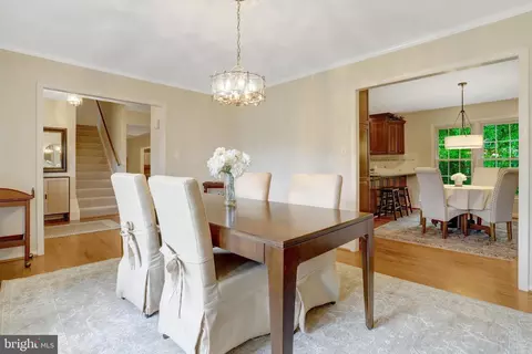 7006 Maple Tree Ln, Springfield, VA 22152 photo 13