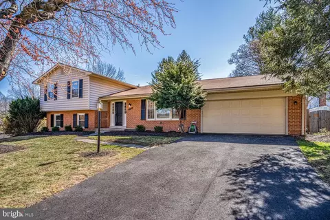 11225 Stamper Ct, Oakton, VA 22124