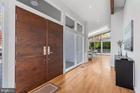 Entry Way - 1436 Laburnum St, Mclean, VA 22101 photo 1 of 7