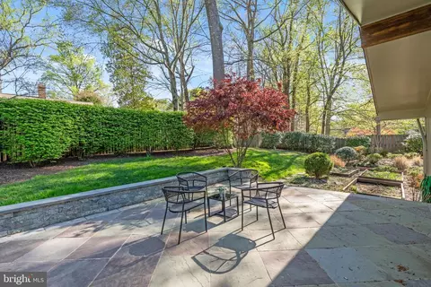 Exterior - 1436 Laburnum St, Mclean, VA 22101 photo 13 of 16