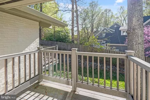 Exterior - 1436 Laburnum St, Mclean, VA 22101 photo 9 of 16
