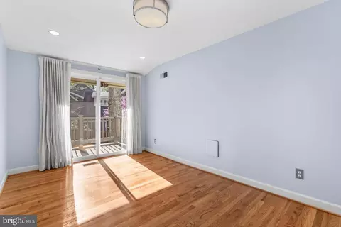 Bedroom - 1436 Laburnum St, Mclean, VA 22101 photo 4 of 9