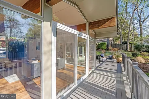 Exterior - 1436 Laburnum St, Mclean, VA 22101 photo 7 of 16