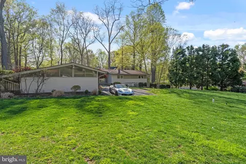 Exterior - 1436 Laburnum St, Mclean, VA 22101 photo 3 of 16