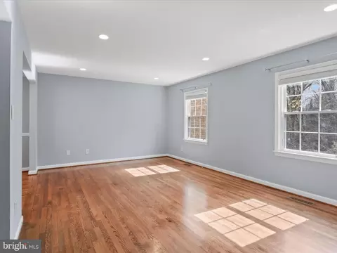 Living - 7005 Alicent Pl, Mclean, VA 22101 photo 3 of 5