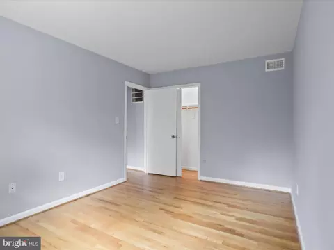 Bedroom - 7005 Alicent Pl, Mclean, VA 22101 photo 7 of 7