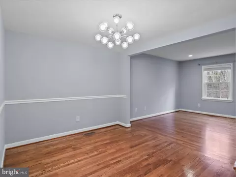 Living - 7005 Alicent Pl, Mclean, VA 22101 photo 1 of 5