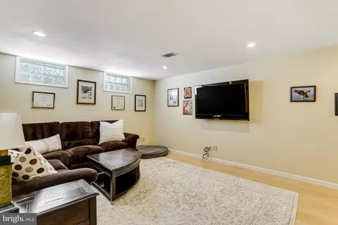 8116 Viola St, Springfield, VA 22152 photo 38