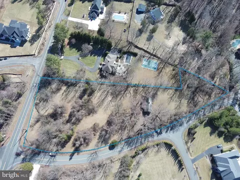 9423 Georgetown Pike, Great Falls, VA 22066