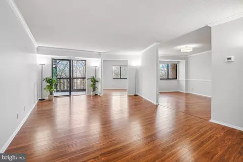 5903 Mount Eagle Dr #314, Alexandria, VA 22303