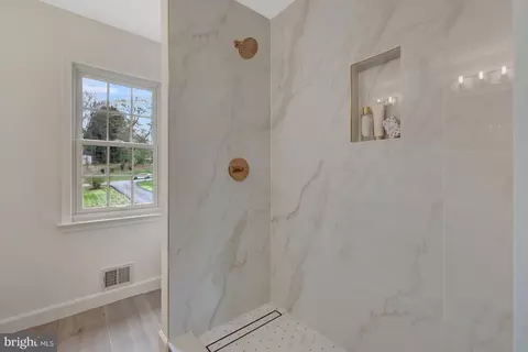 1215 Bishopsgate Way, Reston, VA 20194 photo 20