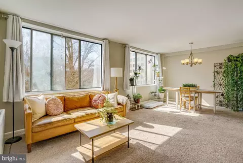 6621 Wakefield Dr #312, Alexandria, VA 22307