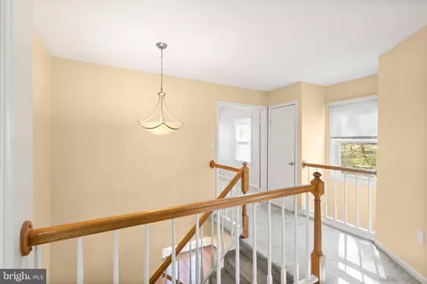 Entry Way - 7223 Olde Lantern Way, Springfield, VA 22152 photo 8 of 10