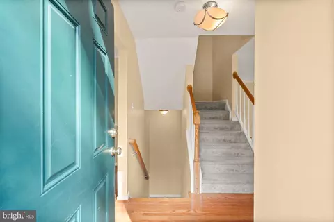 Entry Way - 7223 Olde Lantern Way, Springfield, VA 22152 photo 1 of 10