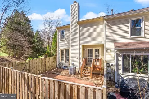 Exterior - 7223 Olde Lantern Way, Springfield, VA 22152 photo 7 of 9