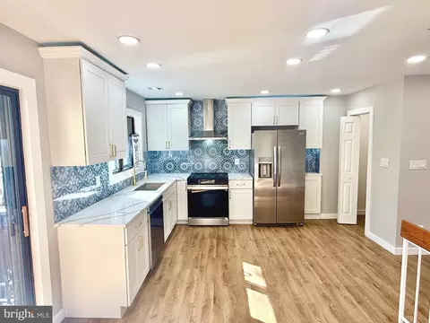 2102 Cartwright Pl, Reston, VA 20191 photo 5