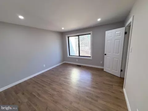 2102 Cartwright Pl, Reston, VA 20191 photo 12